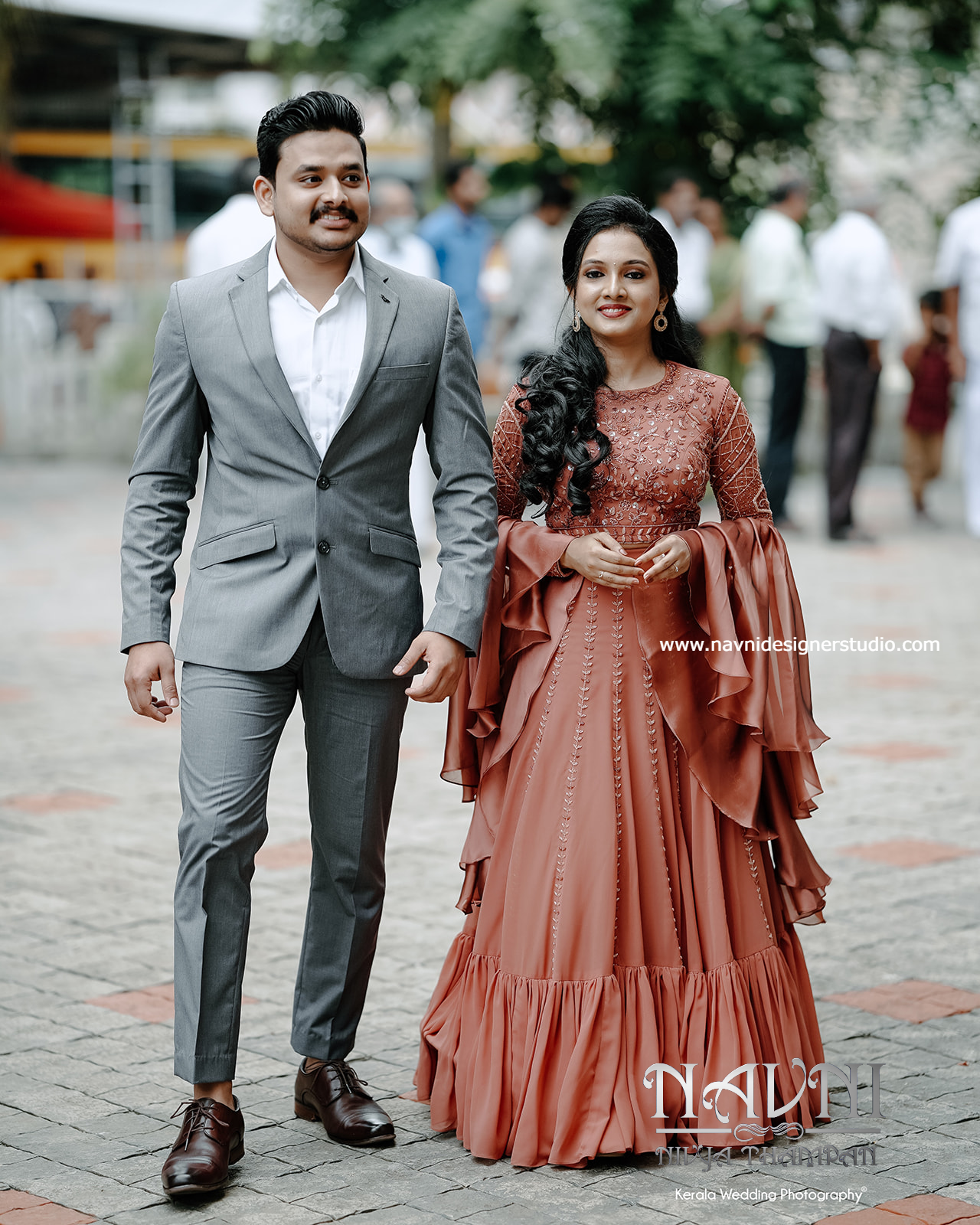 What is the dress code for a Malayalee wedding reception in Kerala? - Quora